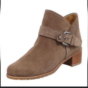 Stuart Weitzman Dude Greige Suede Booties 8 Buckle Block Heel Leather